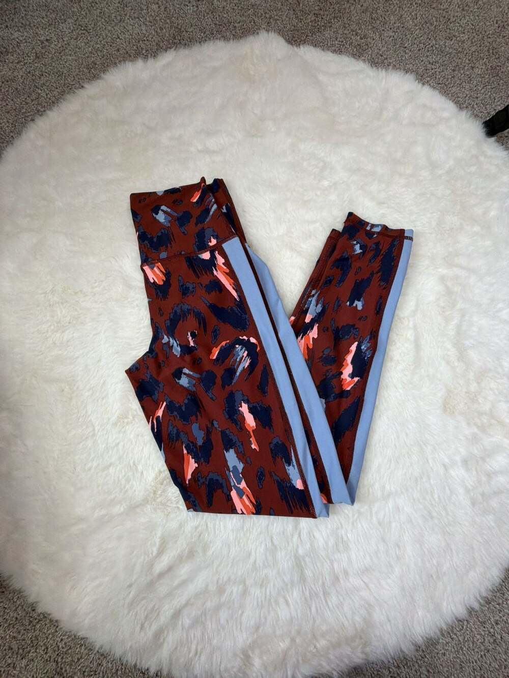 Aerie Chill. Play. Move. High-Rise Abstract Print 7/8 Leggings